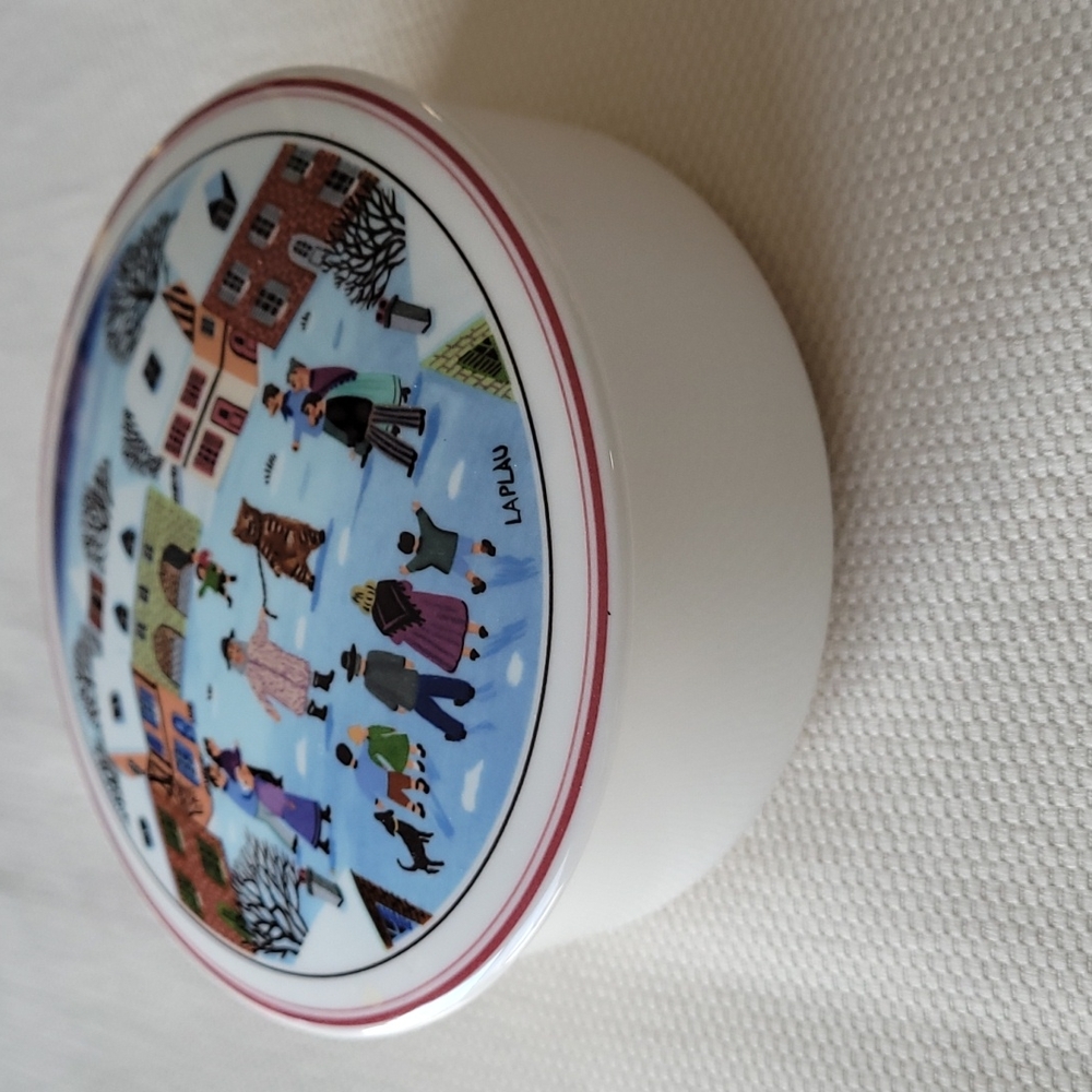 Villeroy & Boch Porcelain Laplau Winter Scene Covered Candy Trinket Dish